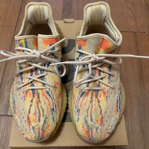 Yeezy Boost 350 V2 - size 8 color oat